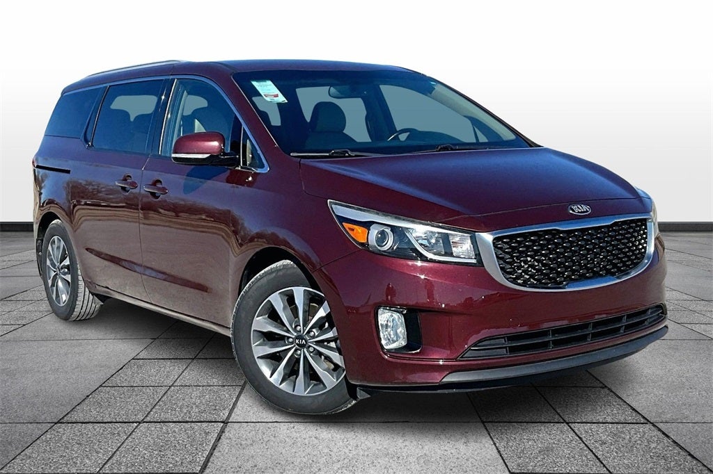 Used 2015 Kia Sedona SX with VIN KNDMC5C17F6050197 for sale in Hutchinson, KS