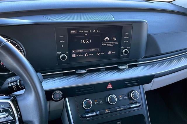 2024 Kia Carnival LX