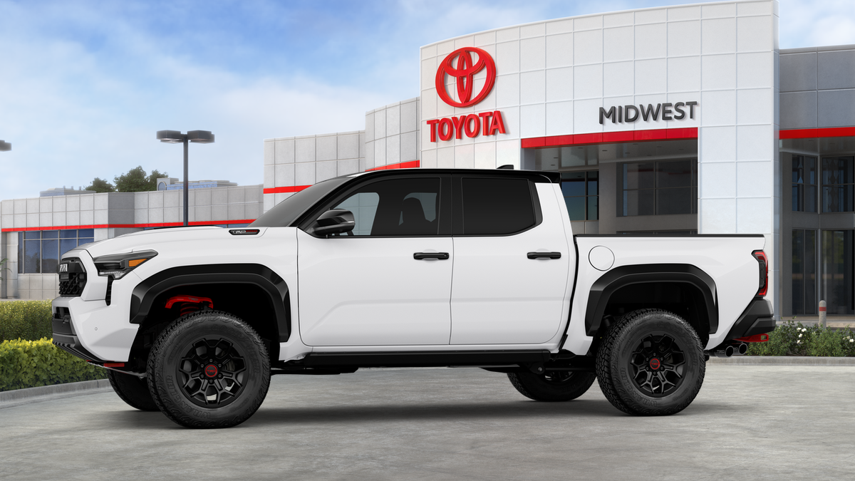 2026 Toyota Tacoma i-FORCE MAX Tacoma TRD Pro
