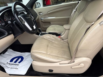 2011 Chrysler 200 Limited