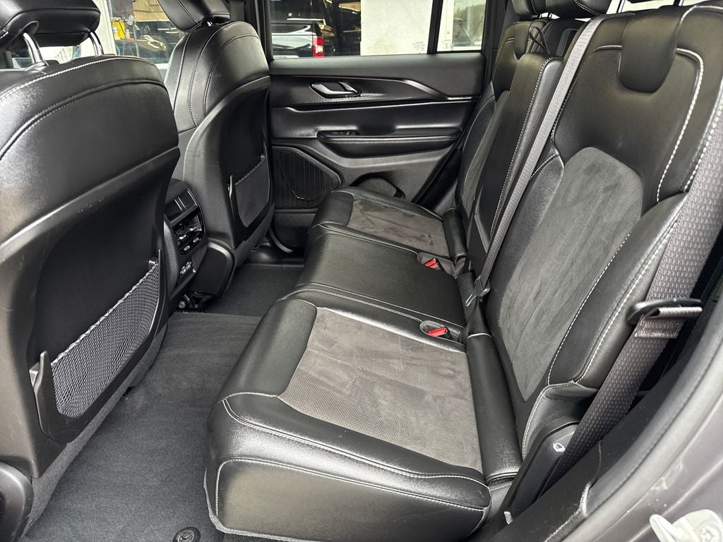 2024 Jeep Grand Cherokee Altitude 4x2