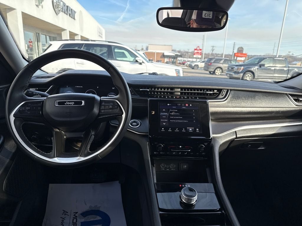 2023 Jeep Grand Cherokee Laredo 4x4