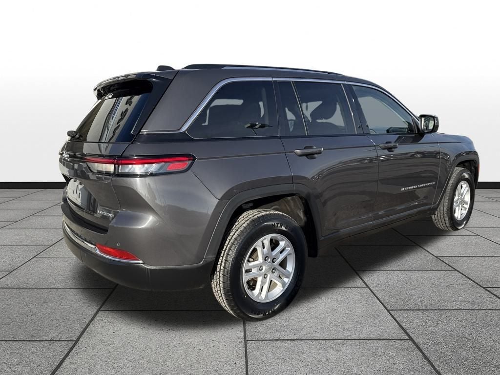 2023 Jeep Grand Cherokee Laredo 4x4