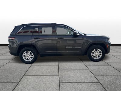 2023 Jeep Grand Cherokee Laredo 4x4