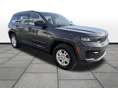 2023 Jeep Grand Cherokee Laredo 4x4
