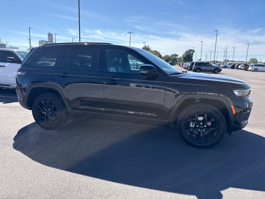 2025 Jeep Grand Cherokee Altitude 4x4