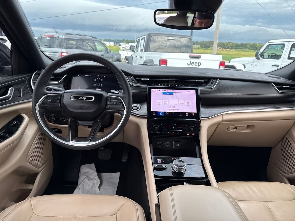 2023 Jeep Grand Cherokee L Limited 4x4