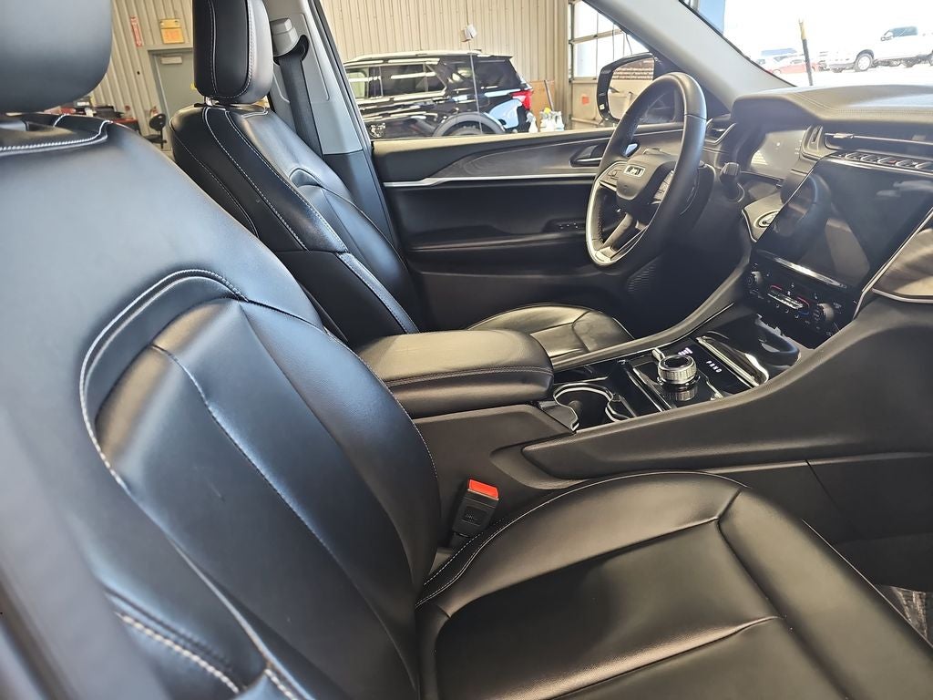 2023 Jeep Grand Cherokee L Limited 4x4