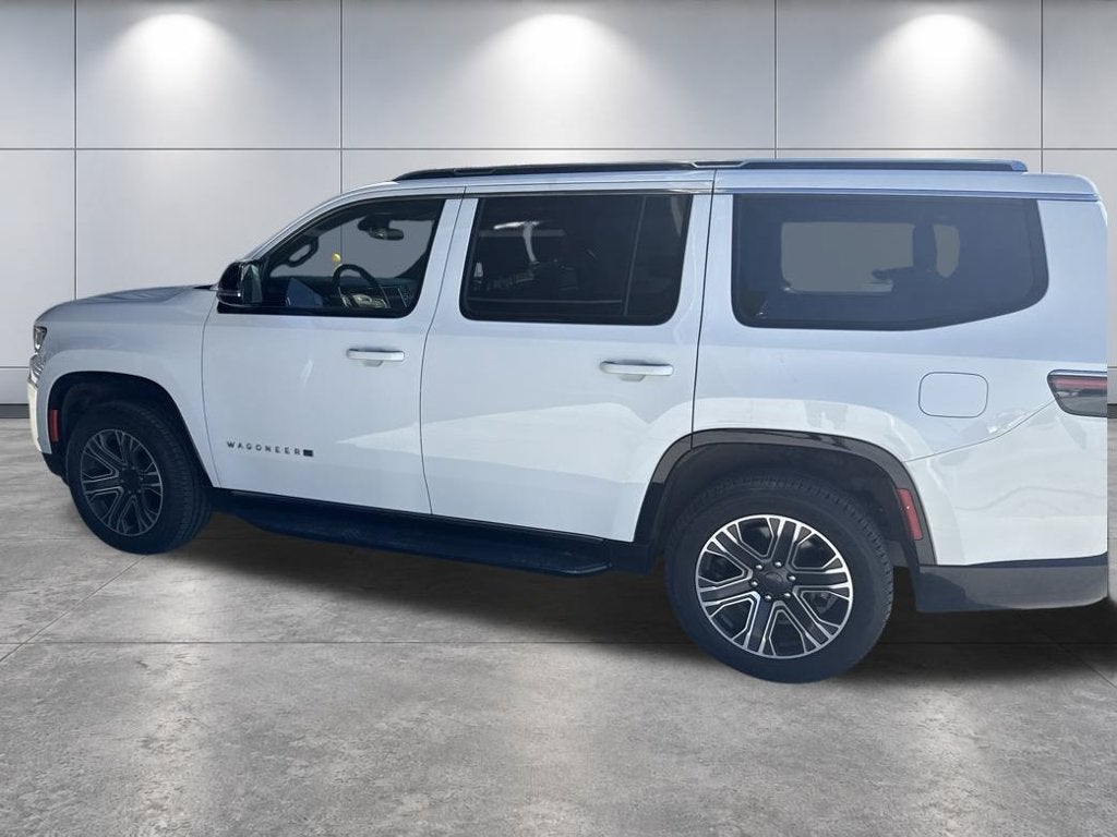 2023 Jeep Wagoneer Base