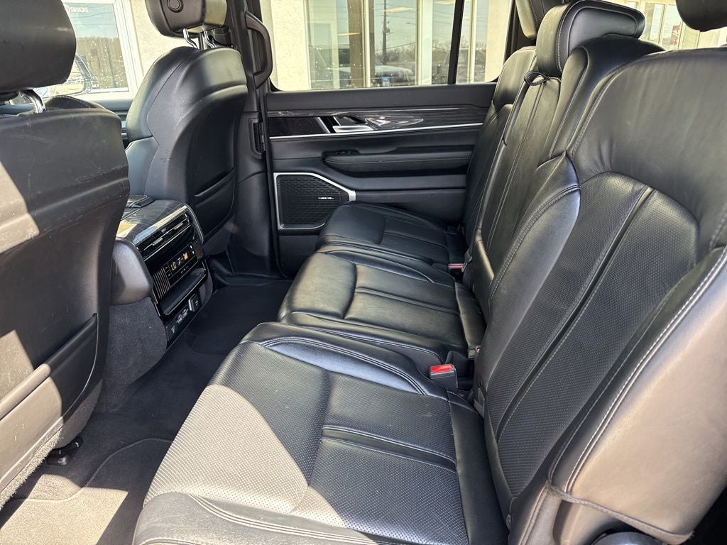 2022 Jeep Wagoneer Series II