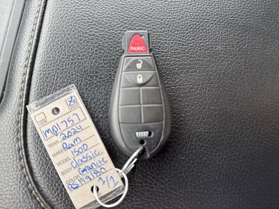 2024 RAM 1500 Classic Warlock Crew Cab 4x4 5'7' Box