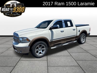 2017 RAM 1500 Laramie Crew Cab 4x4 5'7' Box