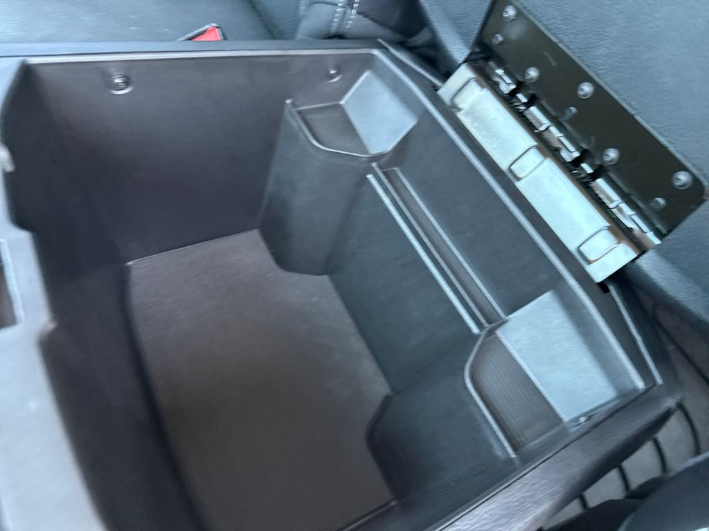 2017 RAM 1500 Laramie Crew Cab 4x4 5'7' Box