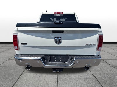 2017 RAM 1500 Laramie Crew Cab 4x4 5'7' Box