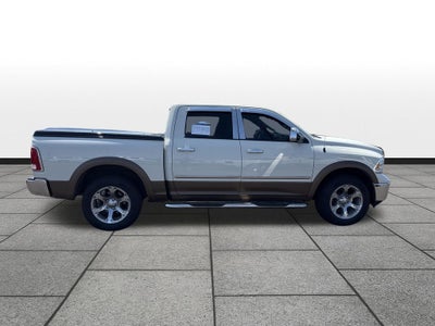 2017 RAM 1500 Laramie Crew Cab 4x4 5'7' Box