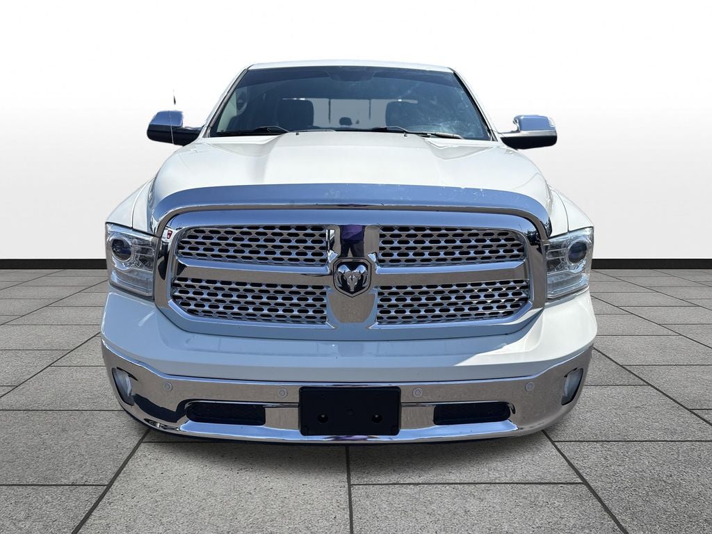 2017 RAM 1500 Laramie Crew Cab 4x4 5'7' Box