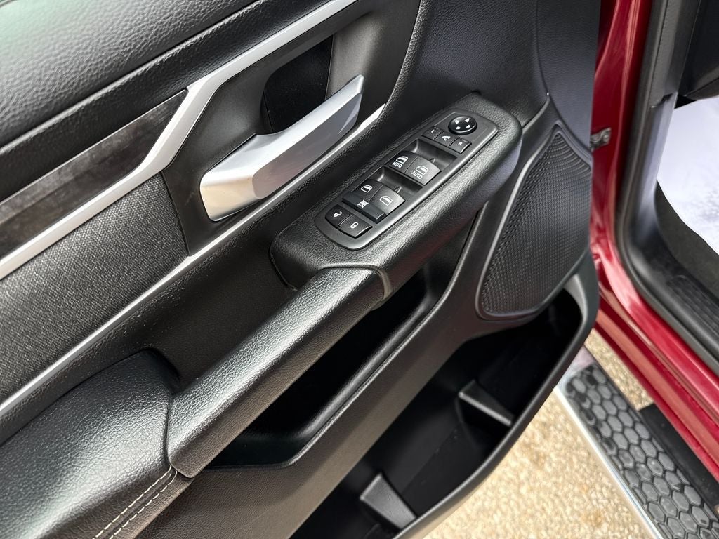 2020 RAM 1500 Big Horn Crew Cab 4x4 5'7' Box