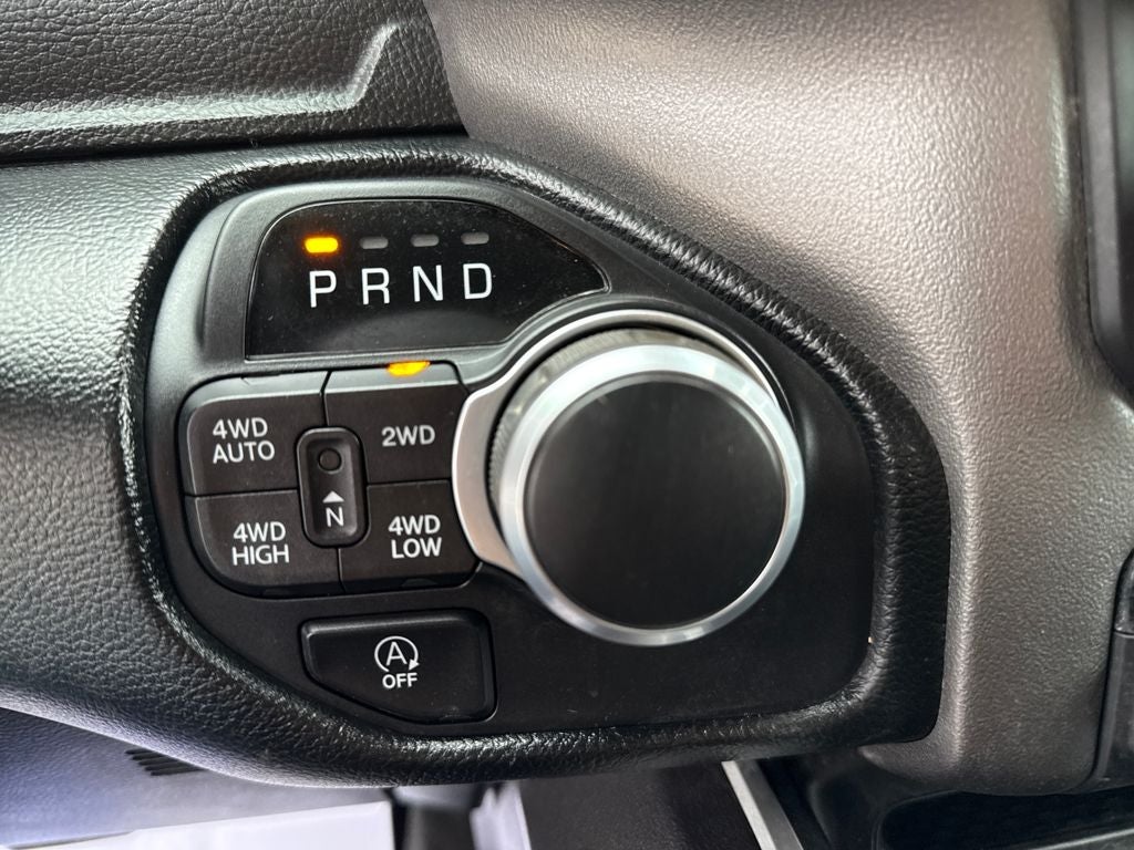 2020 RAM 1500 Big Horn Crew Cab 4x4 5'7' Box