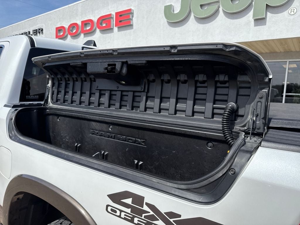 2020 RAM 1500 Laramie Longhorn Crew Cab 4x4 5'7' Box