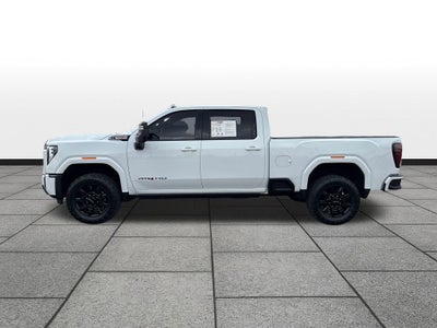 2025 GMC Sierra 2500HD 4WD Crew Cab Standard Bed AT4