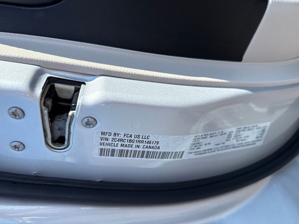 2024 Chrysler Pacifica Touring L
