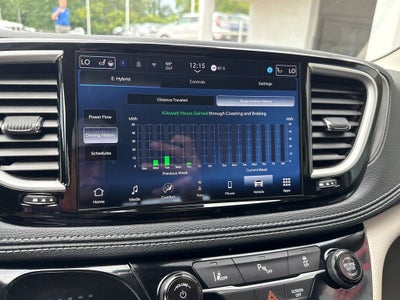 2024 Chrysler Pacifica Hybrid Select