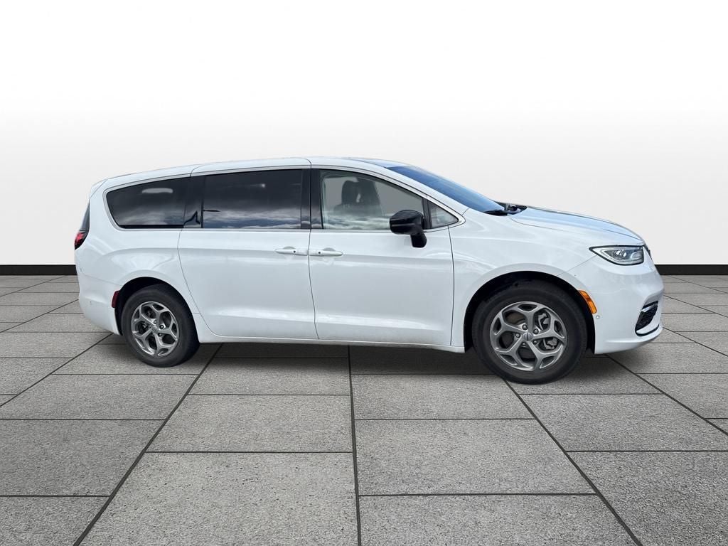 2024 Chrysler Pacifica Limited AWD