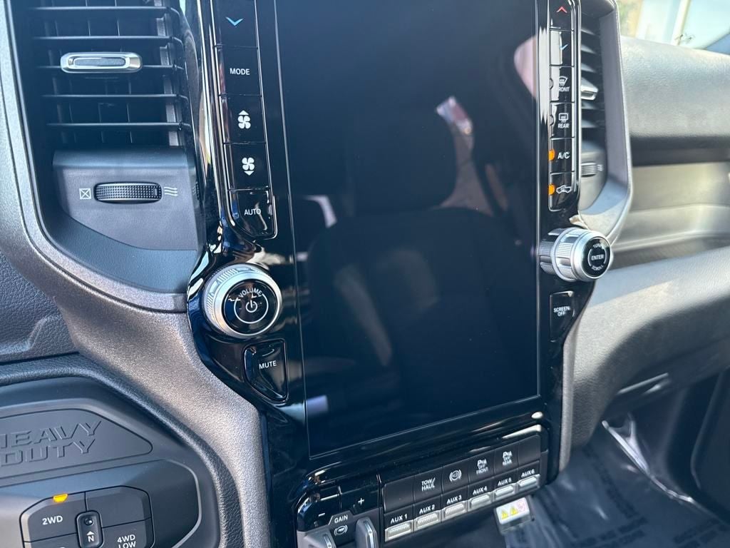 2025 RAM 2500 Tradesman Crew Cab 4x4 6'4' Box