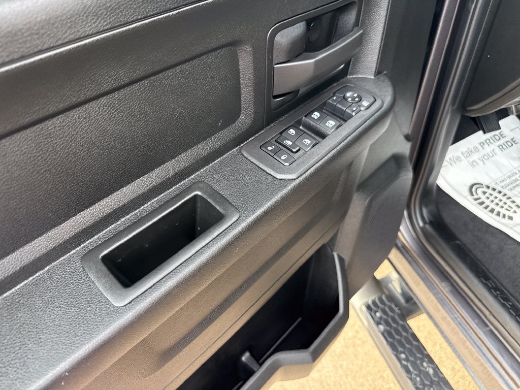 2025 RAM 2500 Tradesman Crew Cab 4x4 6'4' Box