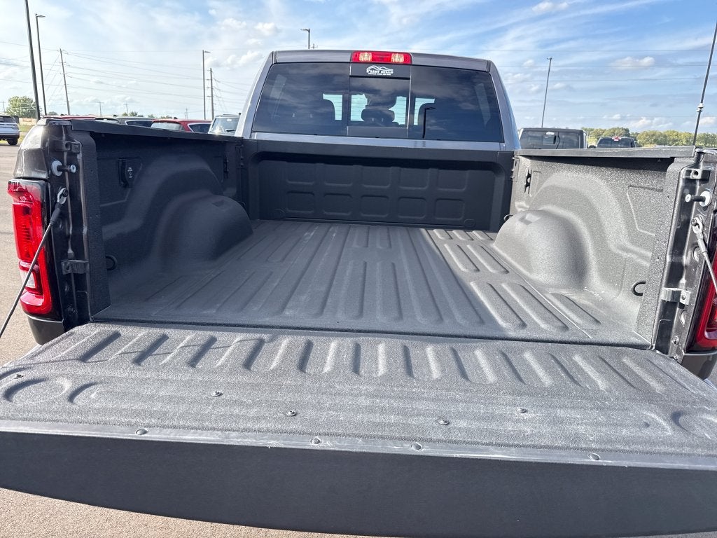 2025 RAM 2500 Tradesman Crew Cab 4x4 6'4' Box