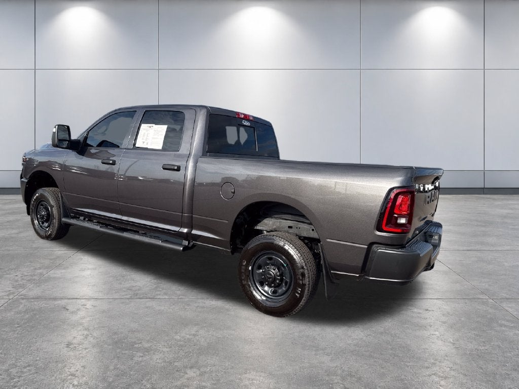 2025 RAM 2500 Tradesman Crew Cab 4x4 6'4' Box