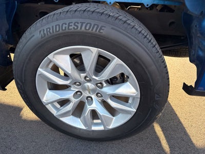 2023 Chevrolet Silverado 1500 4WD Crew Cab Short Bed Custom