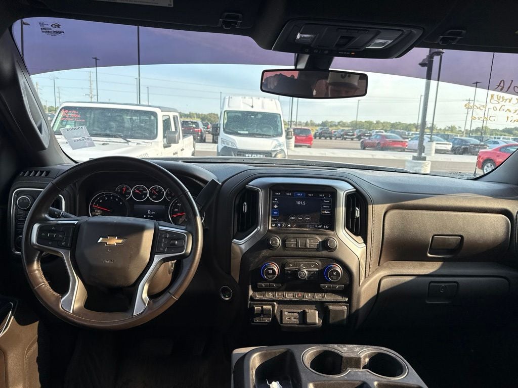 2021 Chevrolet Silverado 1500 4WD Crew Cab Short Bed LT