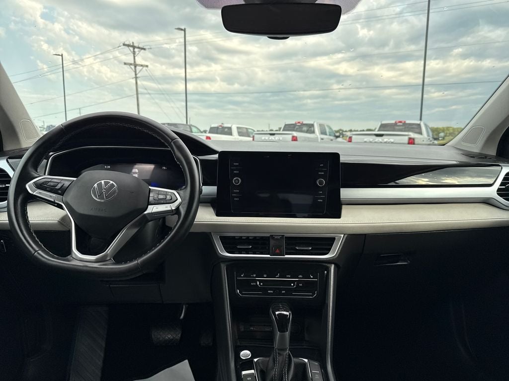 2025 Volkswagen Taos 1.5T SE
