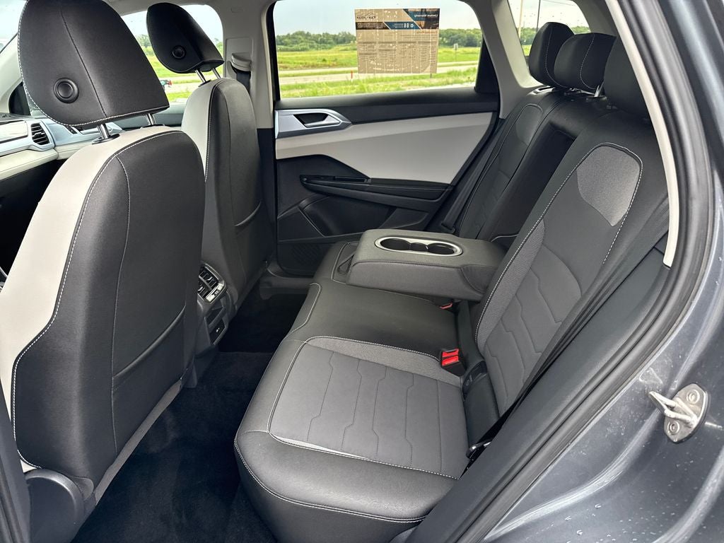 2025 Volkswagen Taos 1.5T SE
