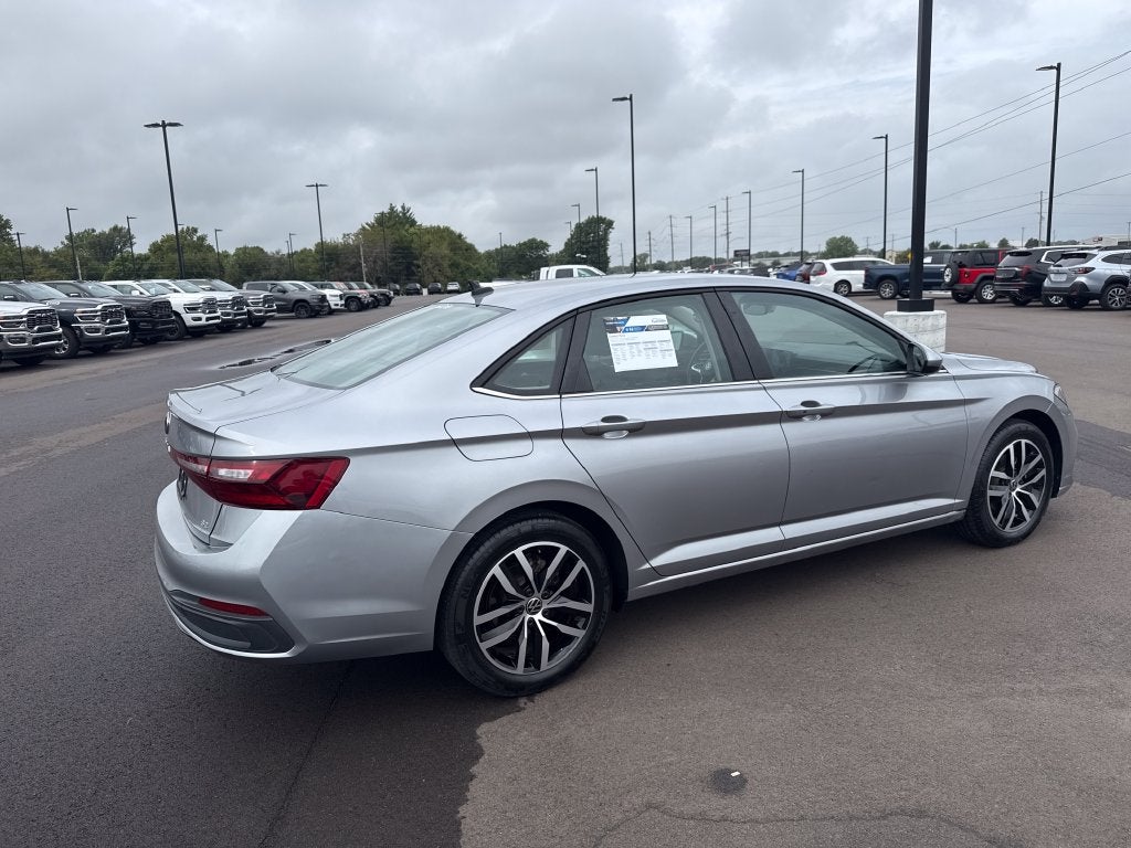 2025 Volkswagen Jetta 1.5T SE