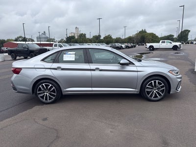 2025 Volkswagen Jetta 1.5T SE