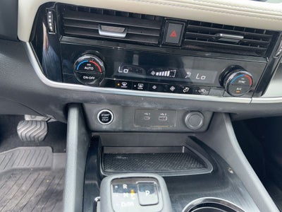 2022 Nissan Rogue SV FWD