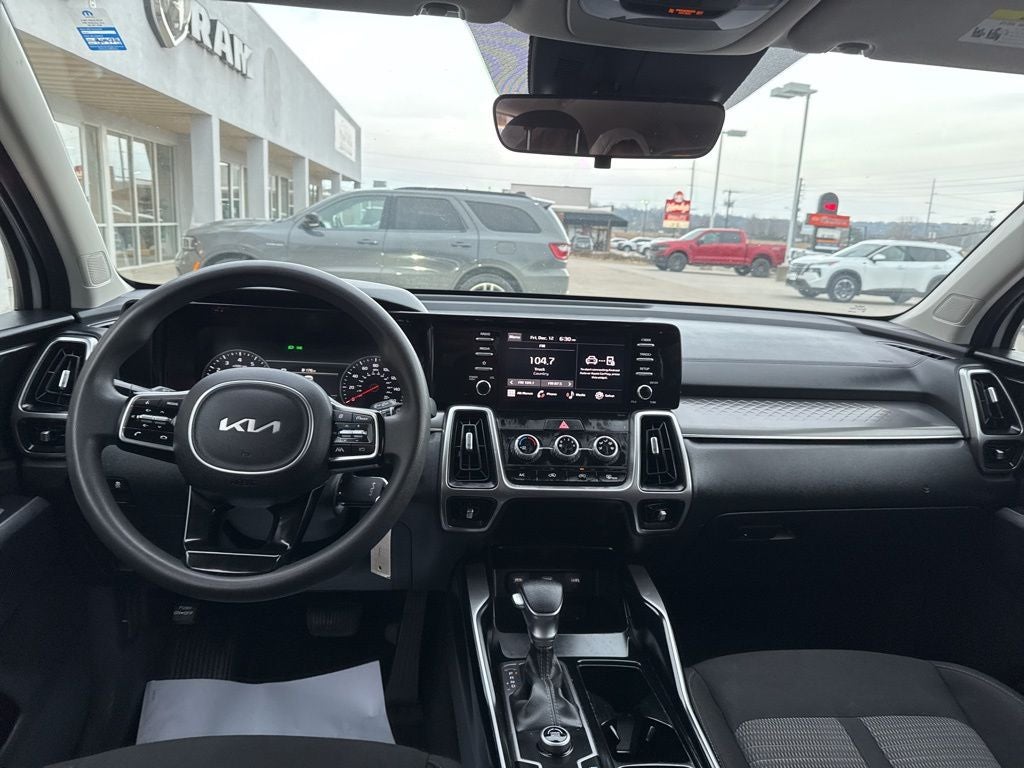 2023 Kia Sorento LX