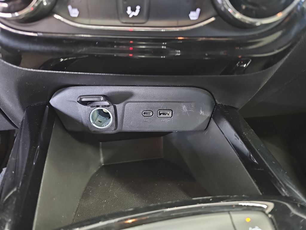 2025 Chevrolet Trax FWD LT