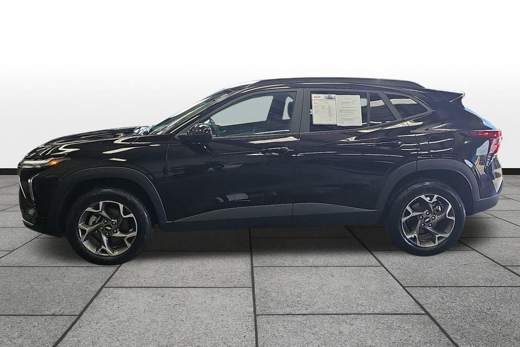 2025 Chevrolet Trax FWD LT