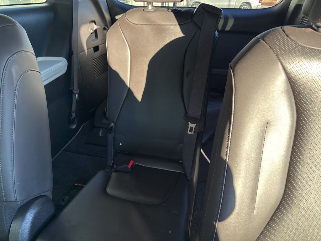 2024 Kia Carnival MPV LX Seat Package
