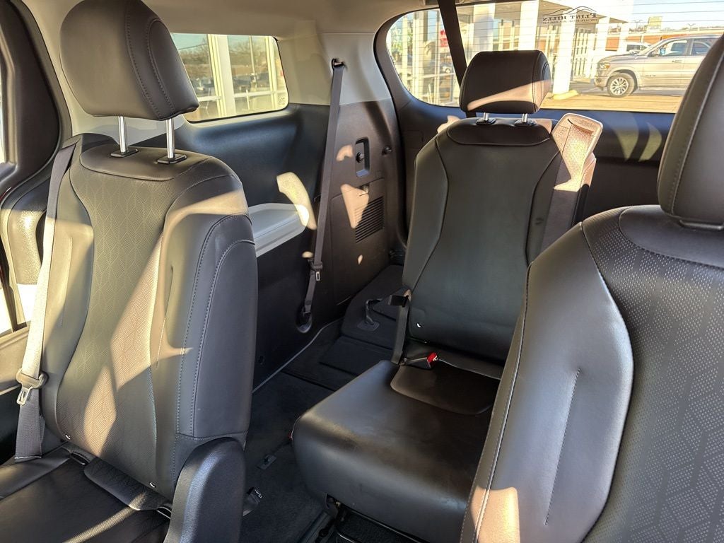 2024 Kia Carnival MPV LX Seat Package