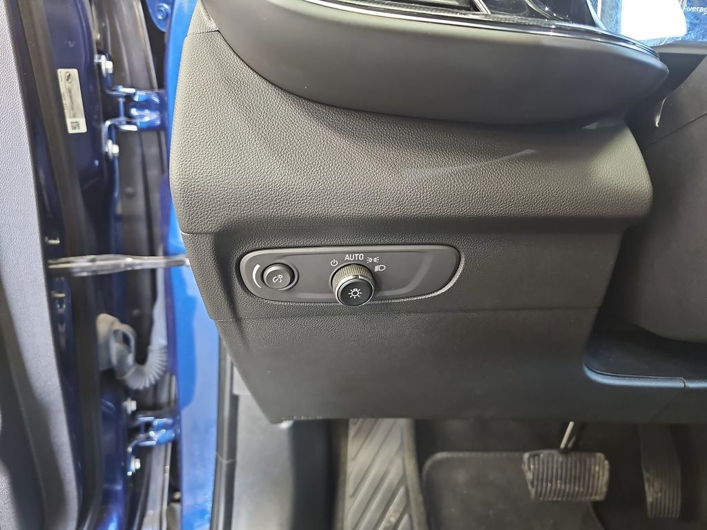 2023 Buick Envision Essence FWD