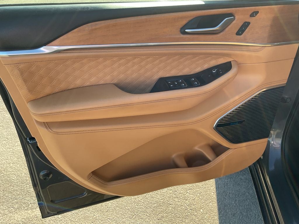 2022 Jeep Grand Cherokee Summit Reserve