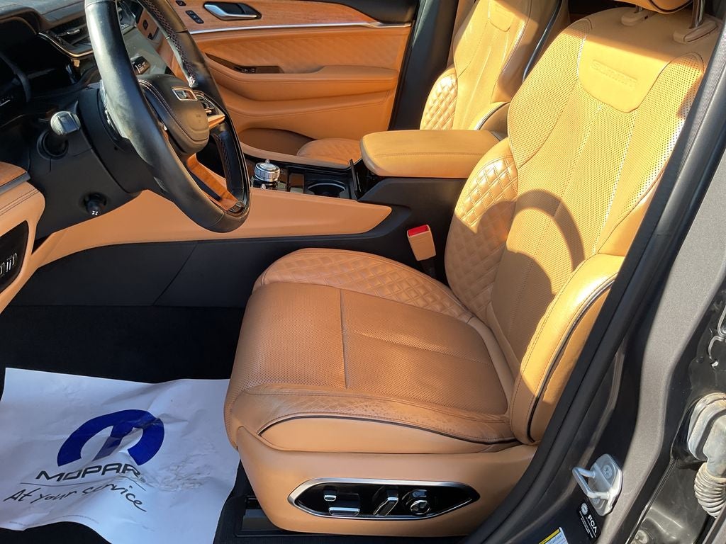 2022 Jeep Grand Cherokee Summit Reserve