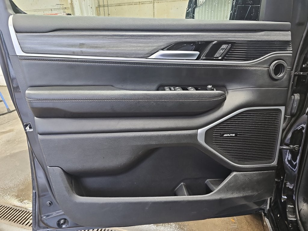 2023 Jeep Wagoneer Series II