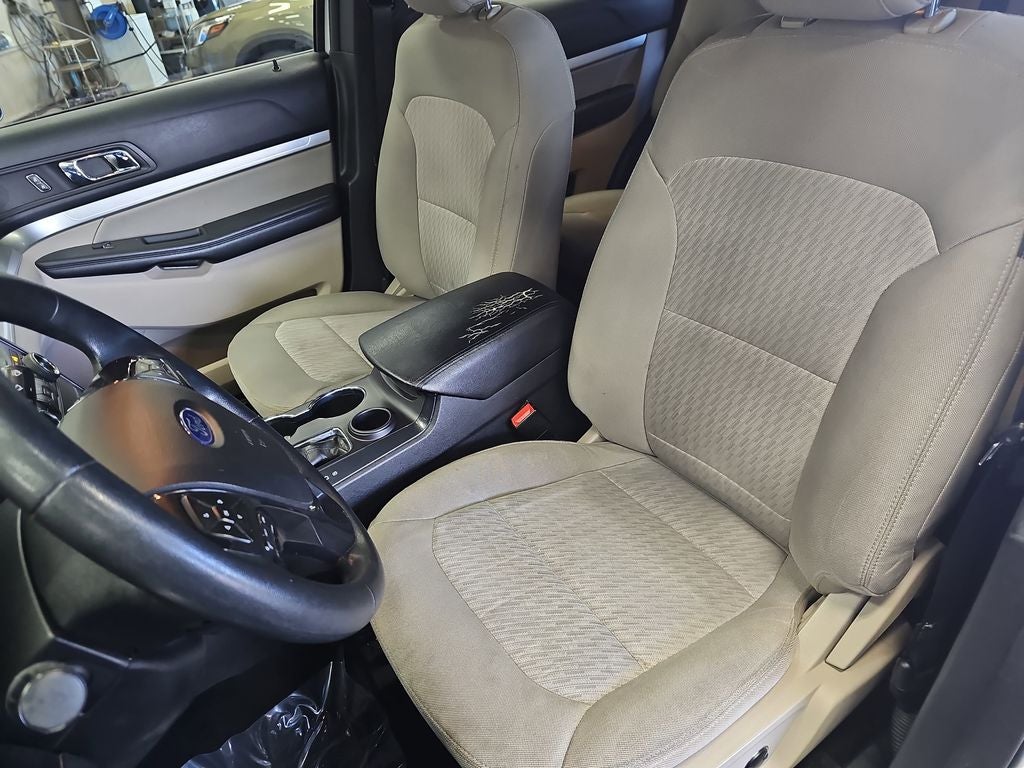 2018 Ford Explorer Base