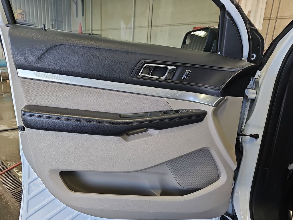 2018 Ford Explorer Base