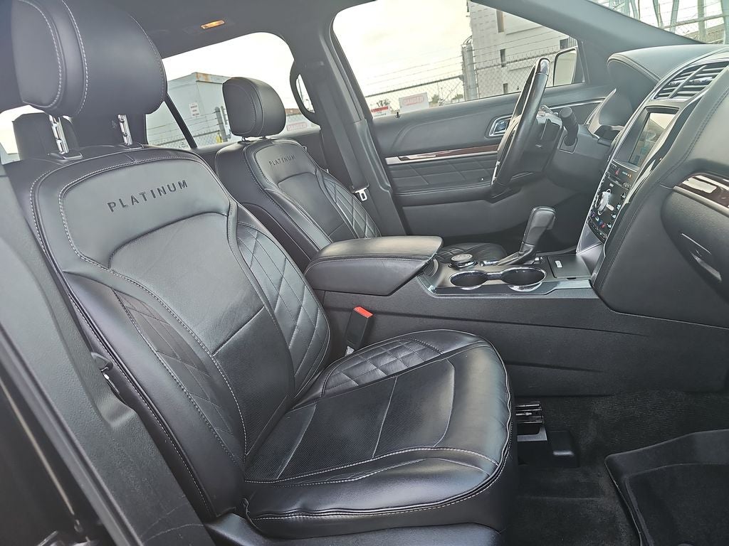 2017 Ford Explorer Platinum
